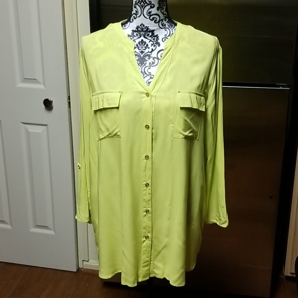 Signature Studio Blouse